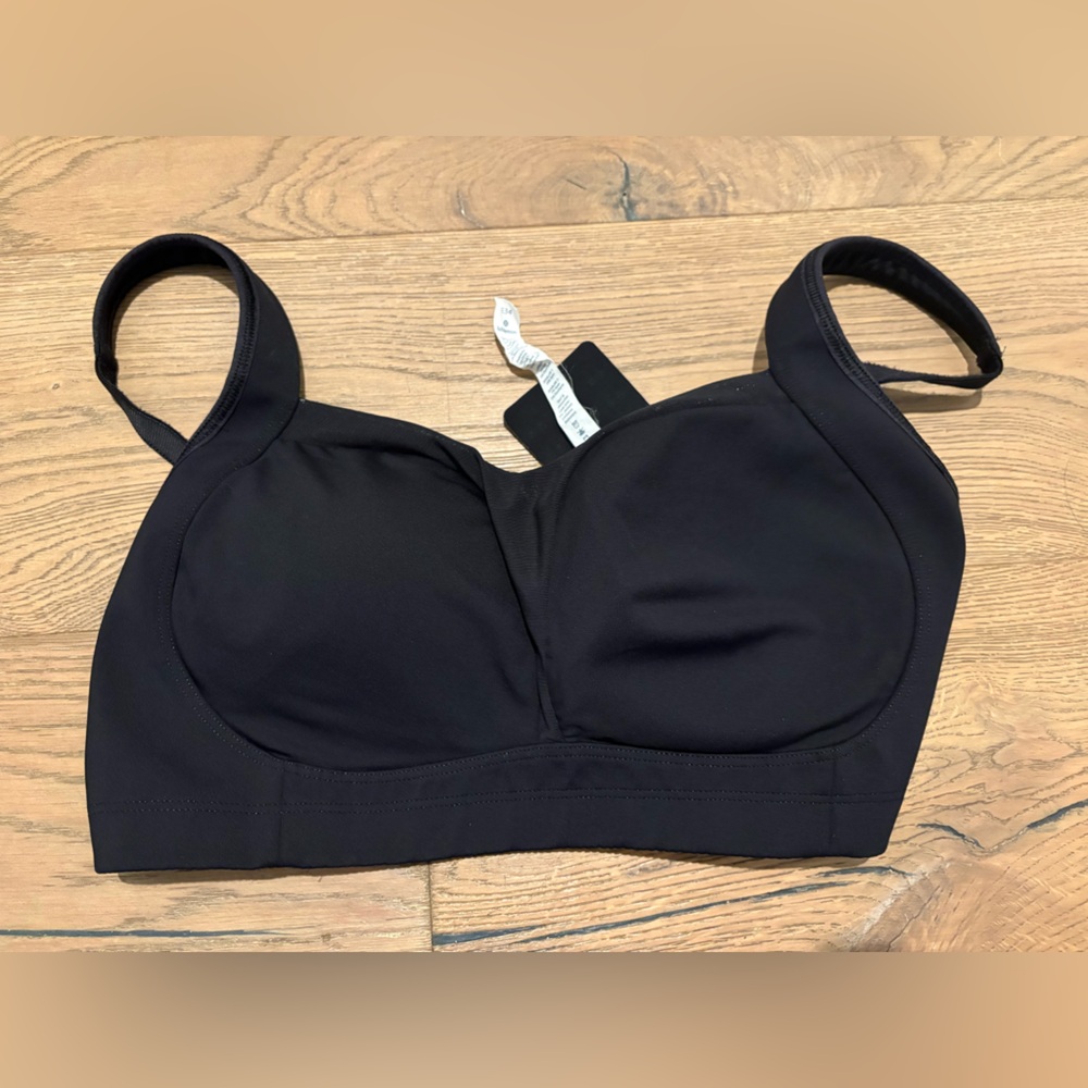 Lululemon Athletica Black Sports Bra E34
